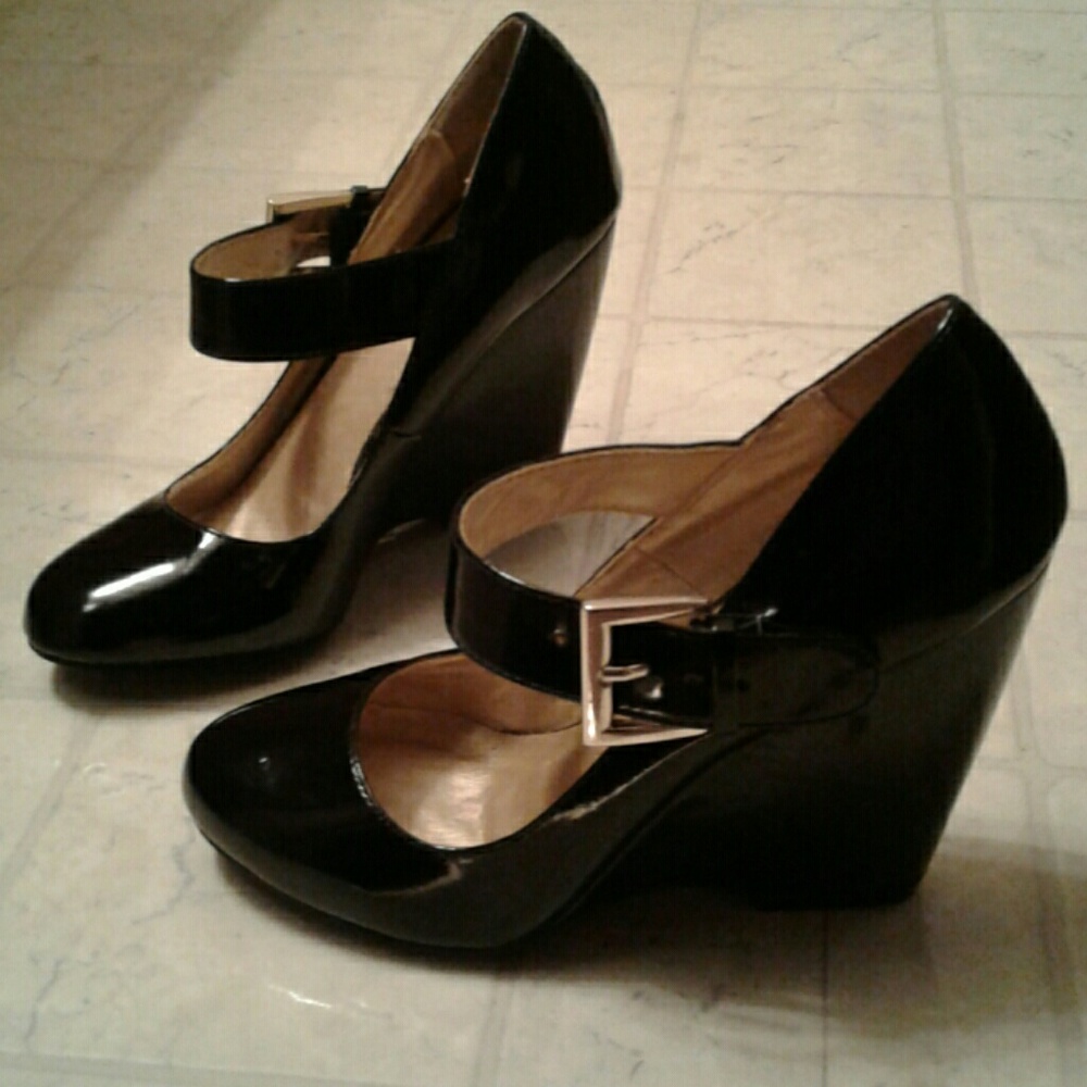 Flat high heal shoes